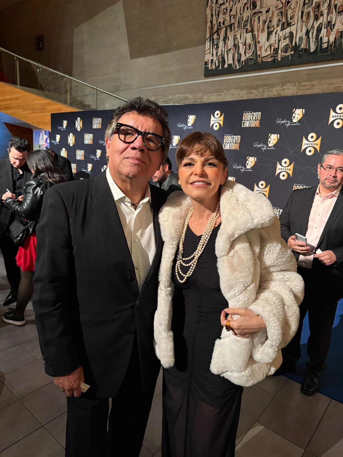 Edmundo Monroy e Itati Cantoral 